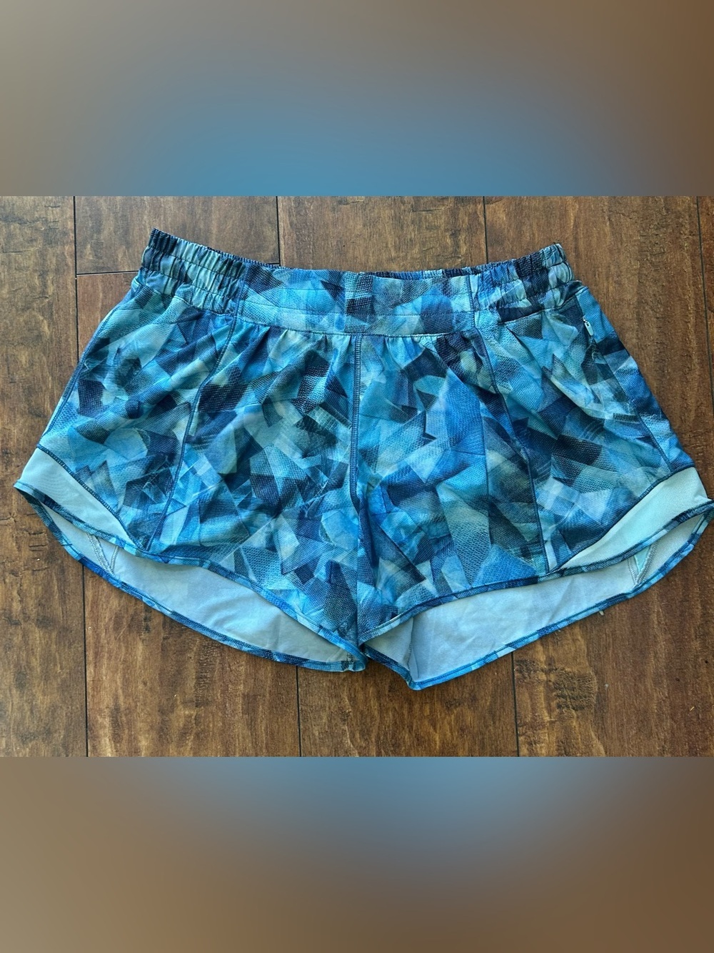 lululemon athletica Women’s Blue Geometric Run Shorts Size 12